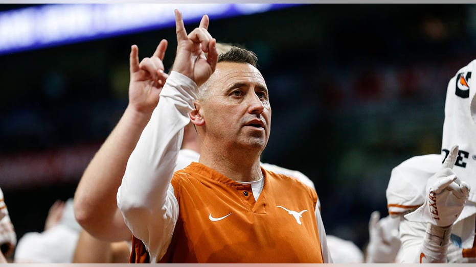 Sarkisian Slams $40M Texas Roster Rumors, Calls Out 'Irresponsible Reporting'