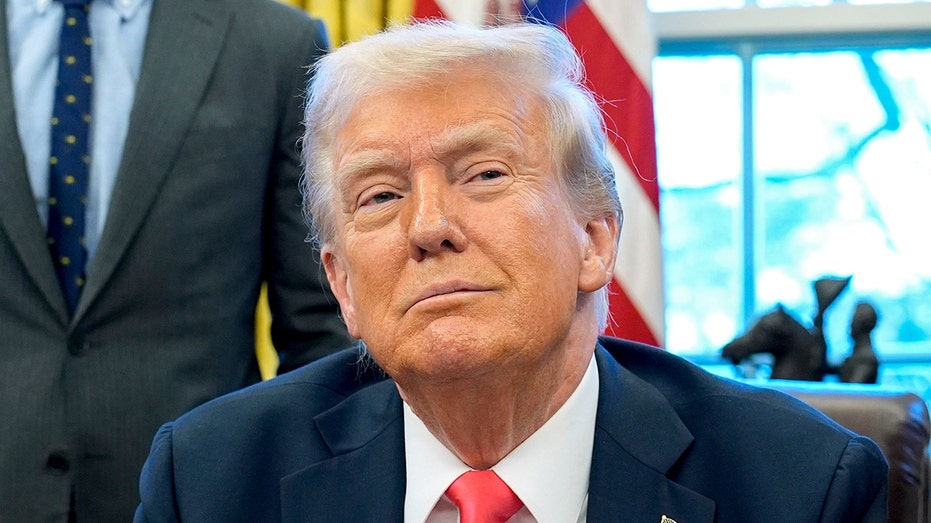 Rep. Joe Wilson Floats $250 Bill Featuring The Donald—Talk About Inflation!