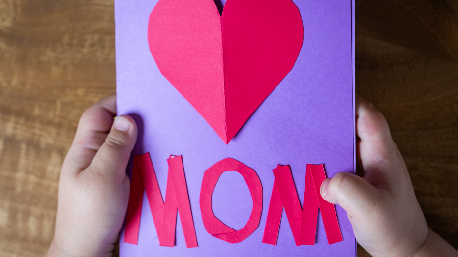 MOMS Act: GOP Senators Champion Support for Mothers Amid Record-Low Birth Rates