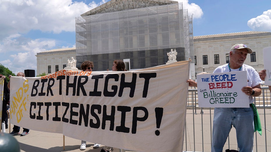 Trump's Birthright Citizenship Order Blocked Again by Federal Judge
