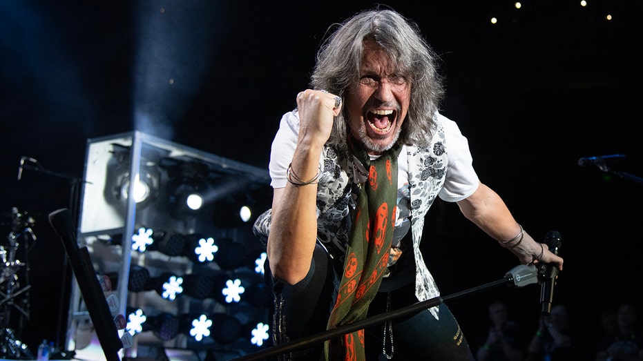 Foreigner’s Kelly Hansen Steps Down, Luis Maldonado to Lead Band’s Future