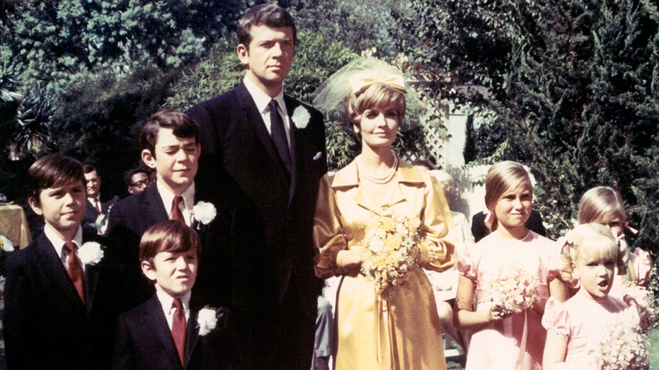 ‘Brady Bunch’ Cast Finally Spills the Secret Behind Carol’s Missing Ex