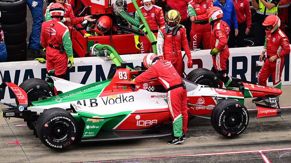 Indy 500 Shocker: Rookie Shwartzman’s Pit Crash Mars Race, Palou Wins
