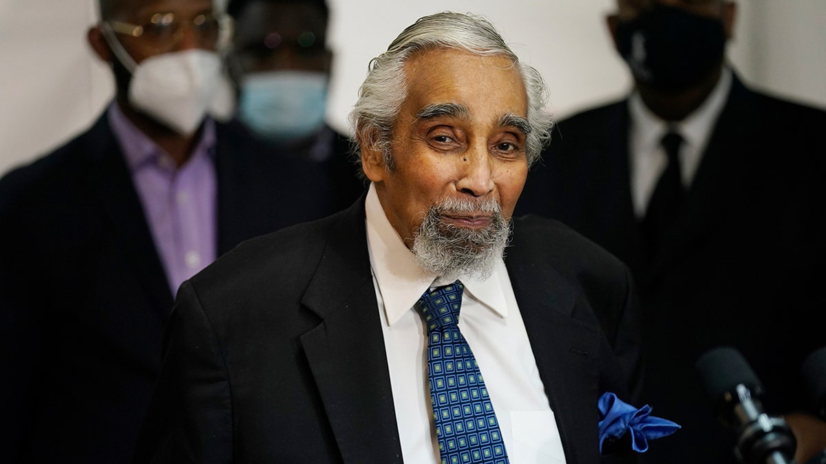Charles Rangel, Longtime New York Congressman and Civil Rights Advocate, Dies at 94