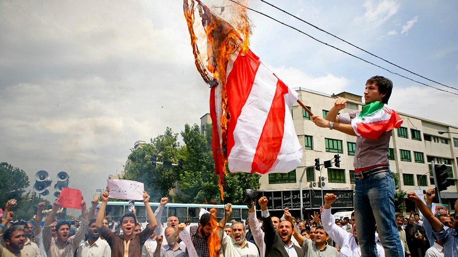 CNN Host on Iranians’ Friendliness Amid 'Death to America' Chants as Trump Defends Strikes