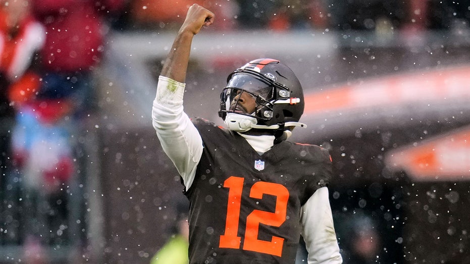 Shedeur on the Sideline: What the Browns’ Botched 2-Point Call Really Reveals About Their Future