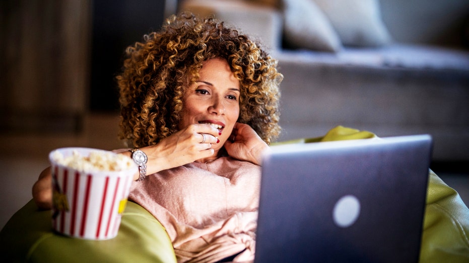 Late-Night TV Binges Could Sabotage Your Brain Health, Expert Warns