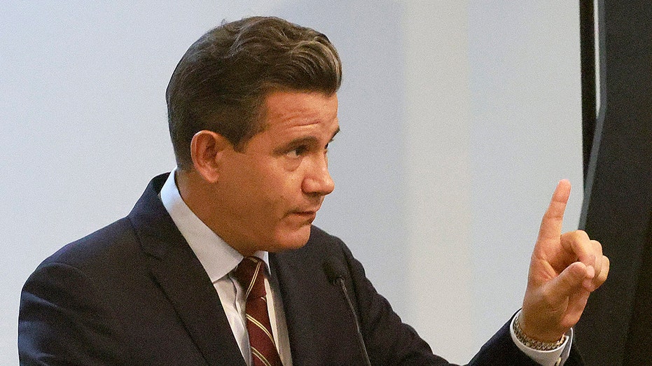 Florida Senate Dem Leader Ditches Party, Calls State Democrats 'Dead'
