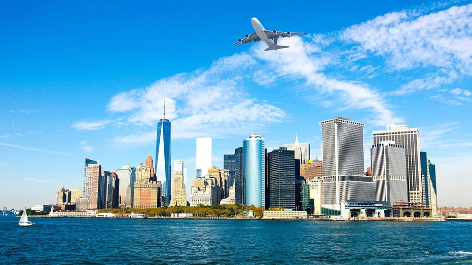 NYC Loses High Earners and Billions as Migrants Reverse Population Decline