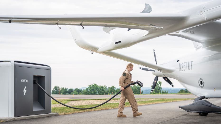 Electric Passenger Plane Lands at JFK in Historic Flight