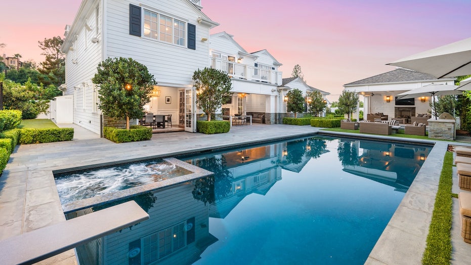 Pool Covers: Essential Safety and Maintenance for Your Summer Oasis