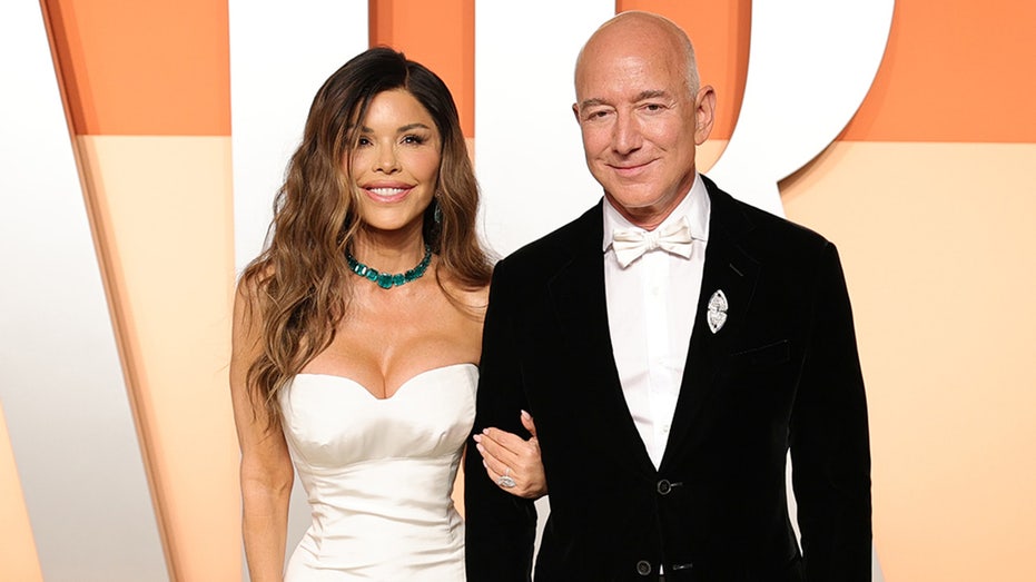 Jeff Bezos and Lauren Sánchez’s Venice Wedding: Prenup Talks Amid Billionaire’s Past Divorce