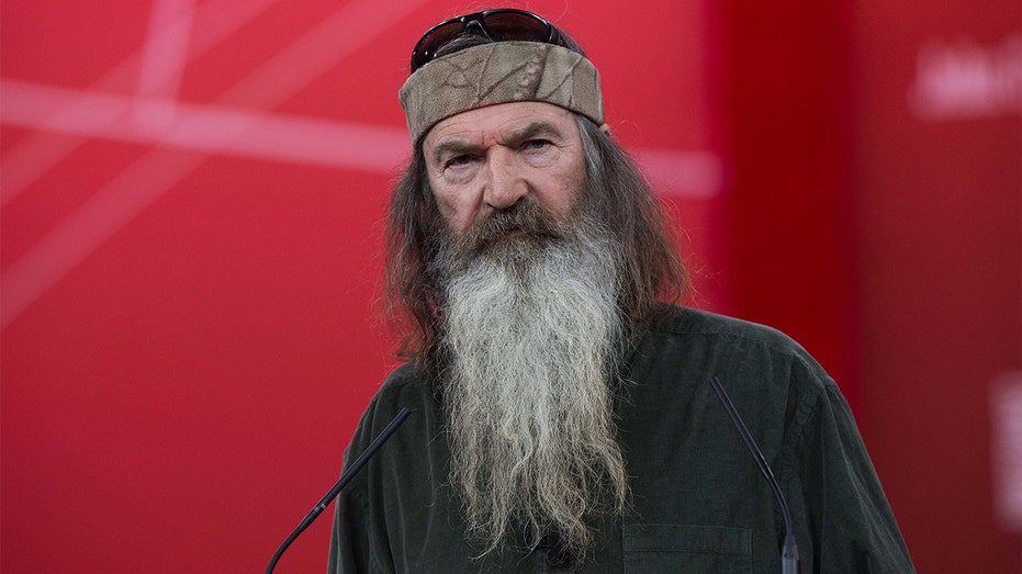 Phil Robertson, 'Duck Dynasty' Patriarch, Dies at 79, Leaving Legacy of Faith