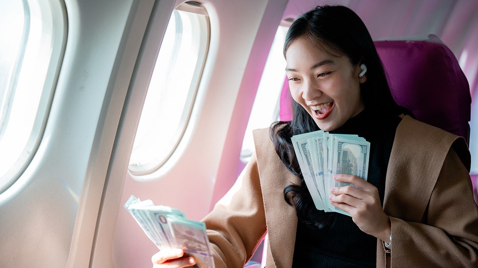 Flight Passenger Scores $100 in Seat Swap Deal, Sparks Airline Etiquette Debate