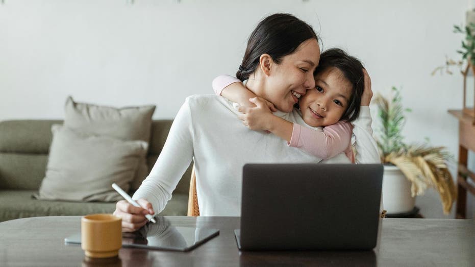 Protecting Your Daughter from Deepfakes and Online Abuse