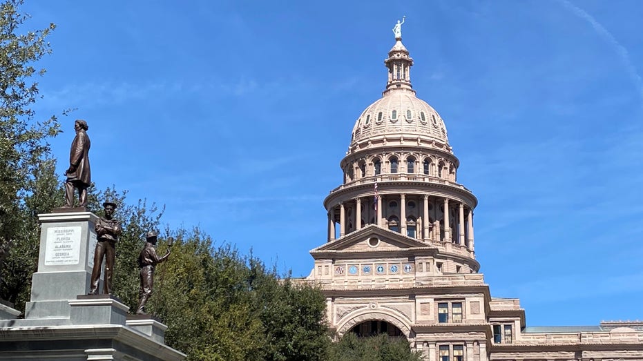 Trump Backs Texas Redistricting Push to Secure GOP House Edge for 2026 Midterms