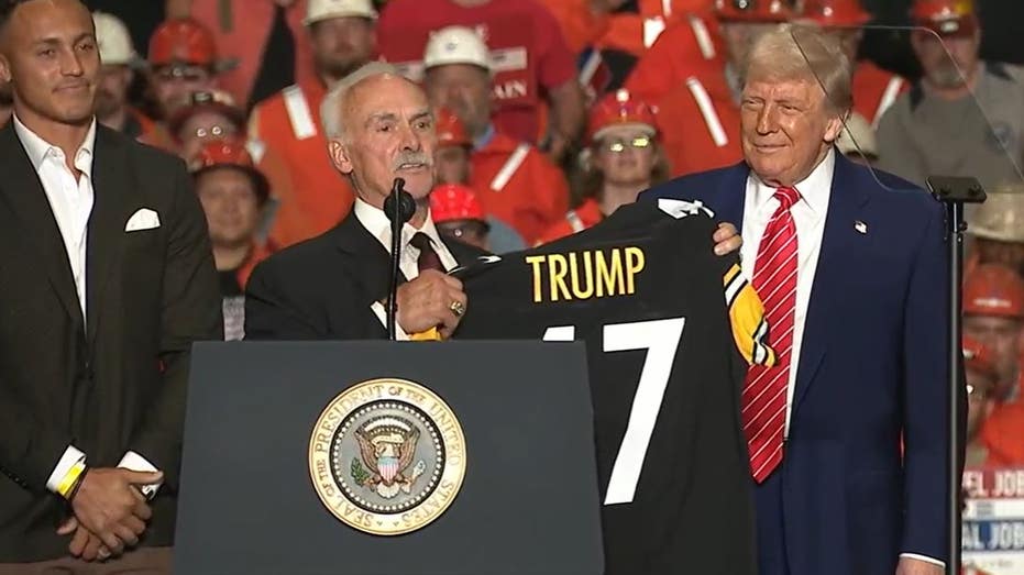 Steelers Stars Honor Trump with Custom Jersey at Pennsylvania Rally