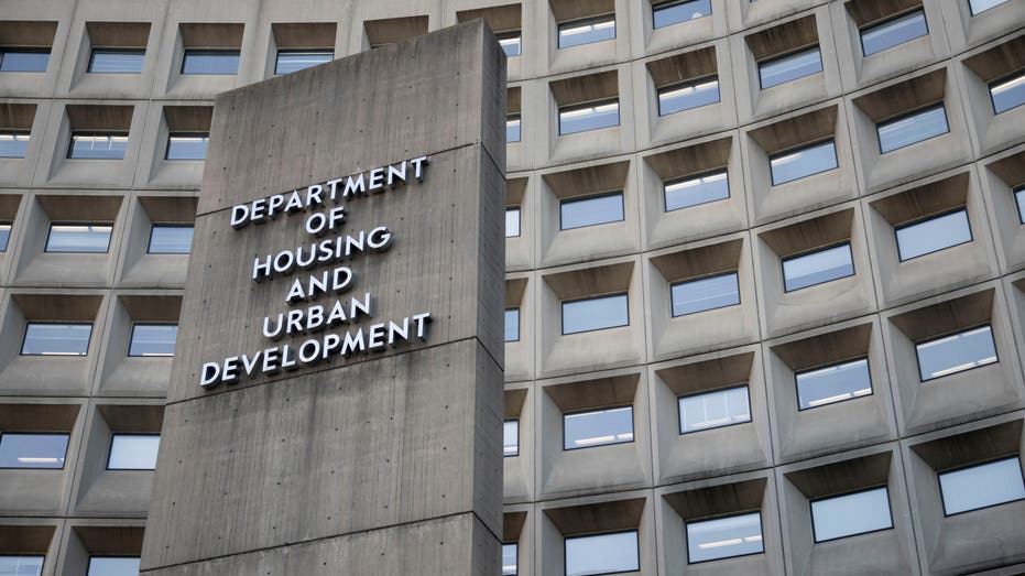 Trump Administration Puts HUD Headquarters on the Chopping Block to Drain 'DC Swamp'