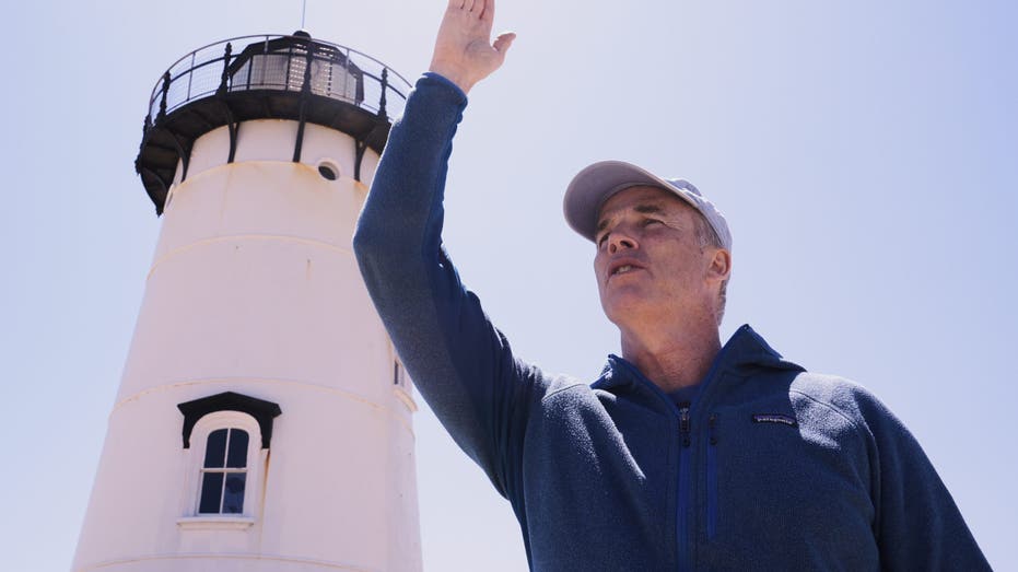 Daredevil Swims Shark-Infested Waters for Jaws’ 50th, Champions Shark Conservation