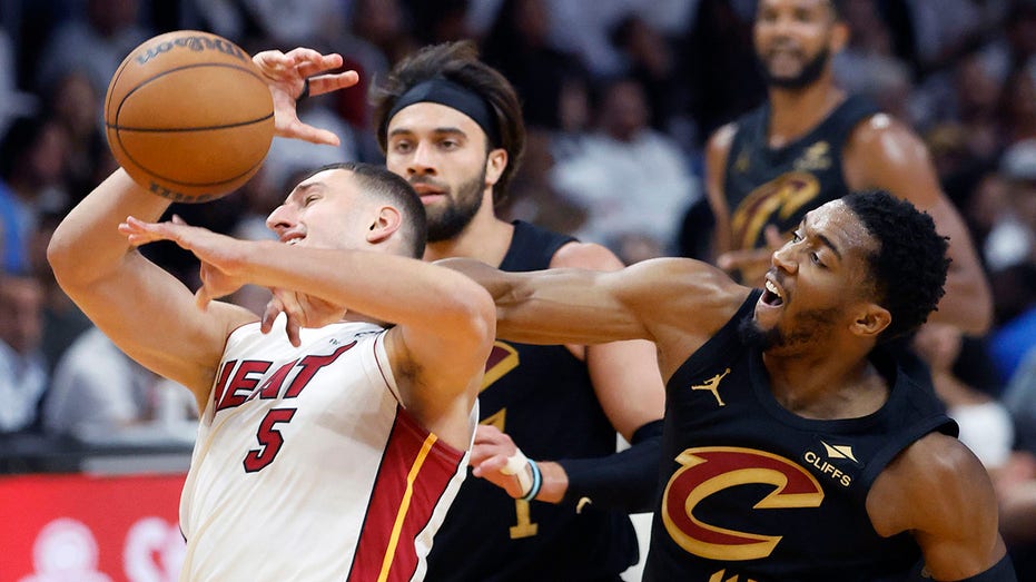 Cavaliers Obliterate Heat With Historic Playoff Sweep, Barkley Roasts Miami