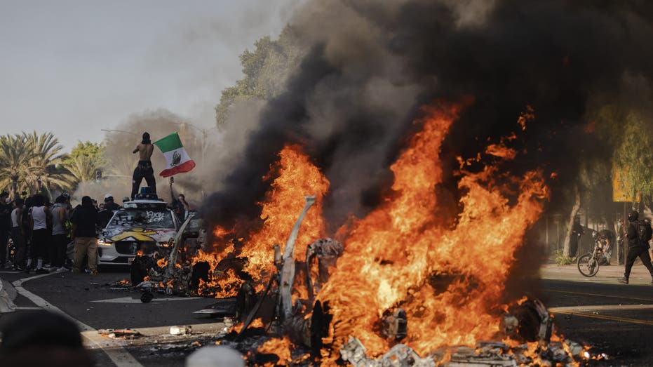 LA Riots Reveal Newsom’s Leadership Flaws, Says Former Sheriff’s Deputy