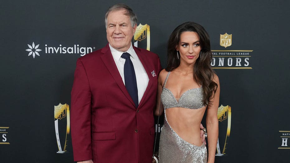 Bill Belichick Roasted by Peter King Over Awkward CBS Interview and Book Tour Fiasco