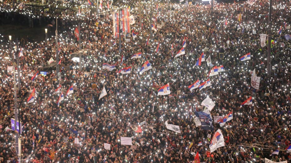 Mass Anti-Corruption Protests Shake Serbia, Challenging Vucic's Grip