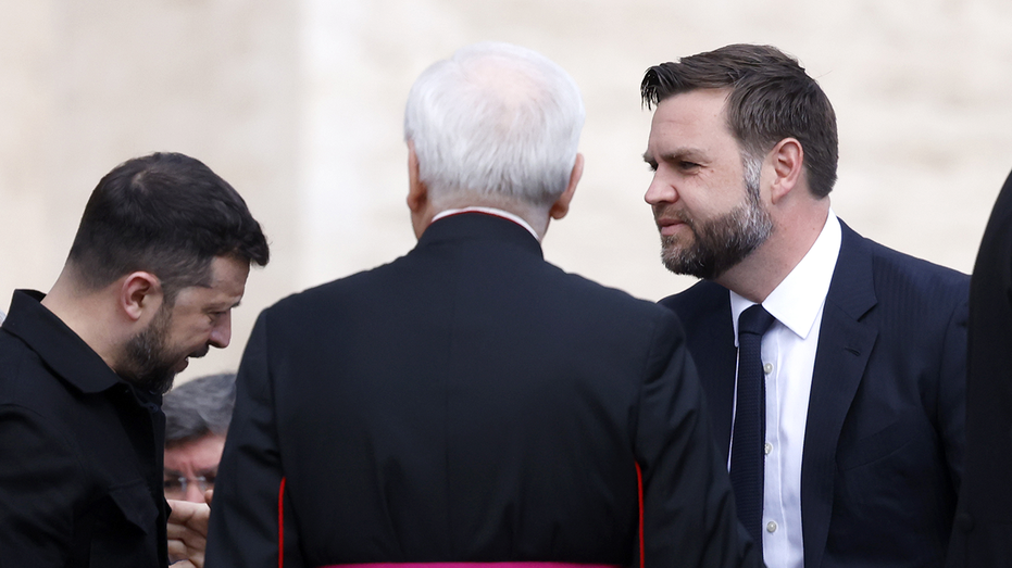Zelenskyy Presses Vance, Rubio for Ceasefire in Rome as Trump Eyes Putin Talks