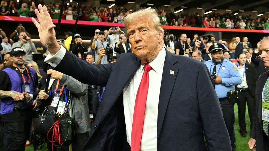 Trump Invites Kansas City Chiefs to White House After COVID-Canceled Celebration