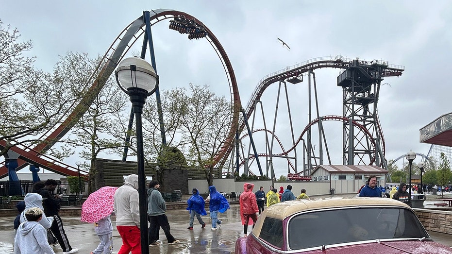 Cedar Point's Siren's Curse Roller Coaster Malfunctions Again, Riders Left Suspended