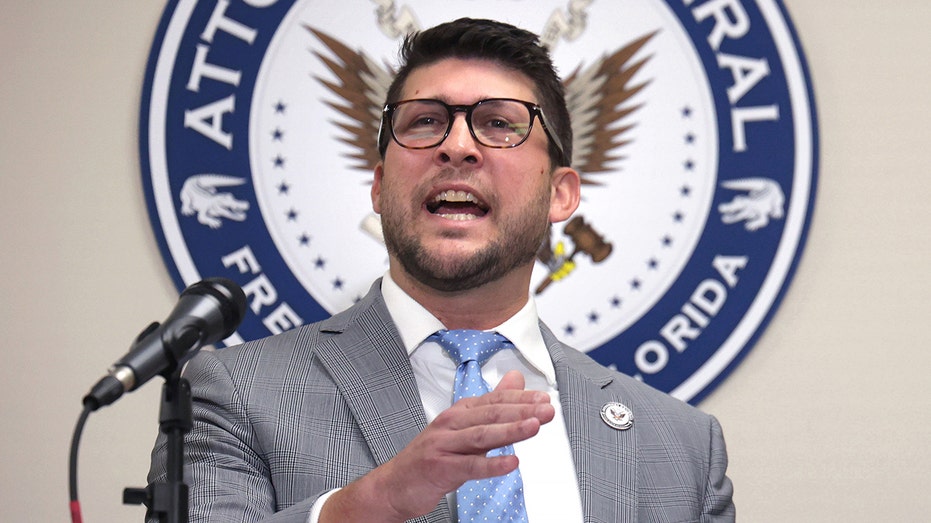 Florida AG Uthmeier Held in Contempt Over Defiance of Immigration Law Block