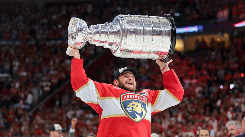 Panthers’ Barkov Eyes Historic Three-Peat After Stanley Cup Motivation Dip