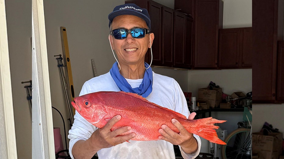 Mississippi Angler’s Record-Breaking Vermilion Snapper Catch Stuns with Electric Reel