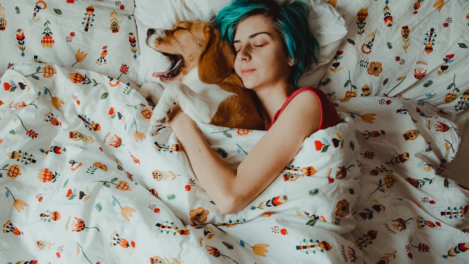 Top 10 Cooling Mattresses for Hot Sleepers to Beat the Heat