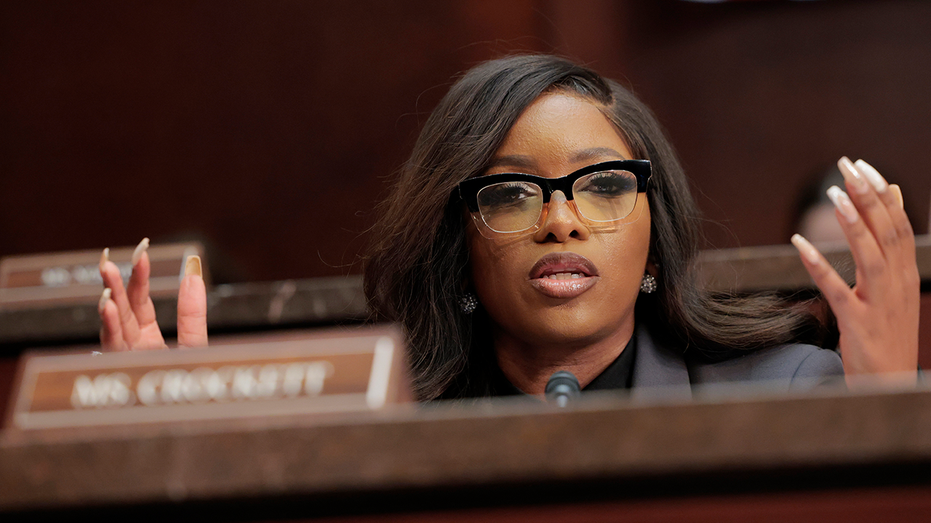 Jasmine Crockett Sparks Outrage After Skipping Wheelchair Passengers at Atlanta Airport