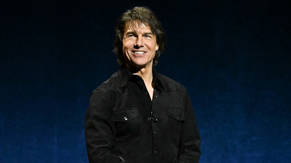 Tom Cruise Honors Val Kilmer with a Touching Tribute at CinemaCon