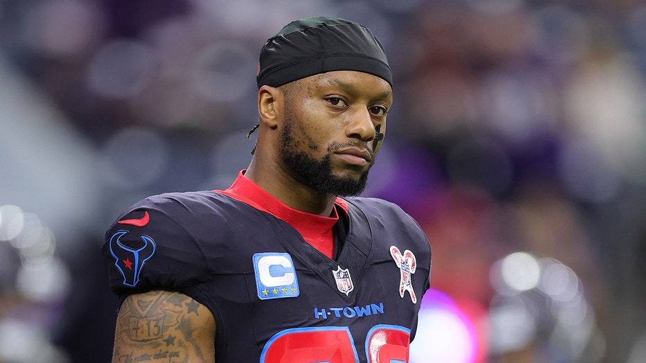 Texans' Star Joe Mixon Sidelined for Preseason with Ankle Injury