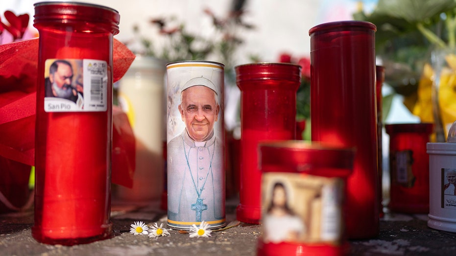 Pope Francis Suffers Two Acute Respiratory Crises, Vatican Reports