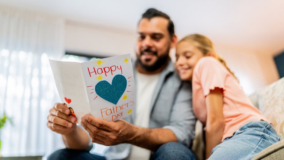 Heartfelt Father’s Day Gifts to Show Dad Your Love in 2025