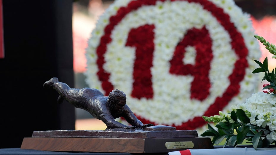 Reds Honor Pete Rose as MLB Lifts Ban, Igniting Hall of Fame Debate
