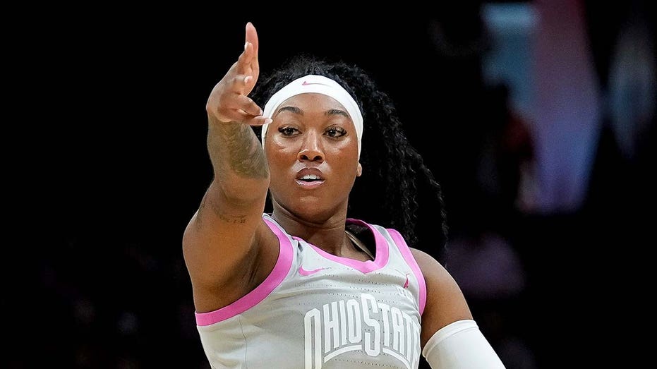 Ohio State Star Cotie McMahon Flashes Double Middle Fingers to Fans During Intense Game