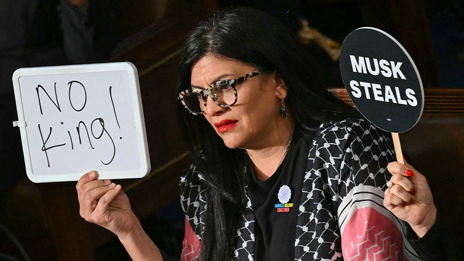 'Squad' Member Uses Whiteboard to Clap Back at Trump: 'No King!'