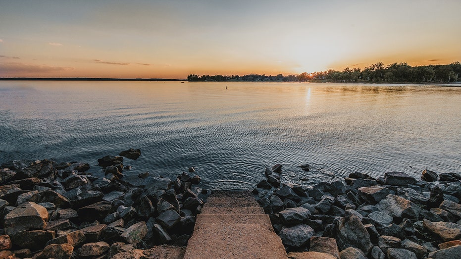 Lightning Strike Injures 20 at South Carolina’s Lake Murray Getaway