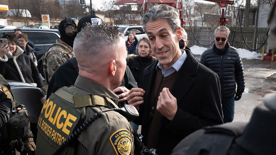 Evanston vs. Border Patrol: What a Street Showdown Reveals About the Next Phase of America’s Immigration Fight