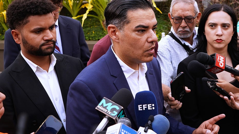 House Democrats Demand Daily 'Proof of Life' for Kilmar Abrego Garcia After El Salvador Snub
